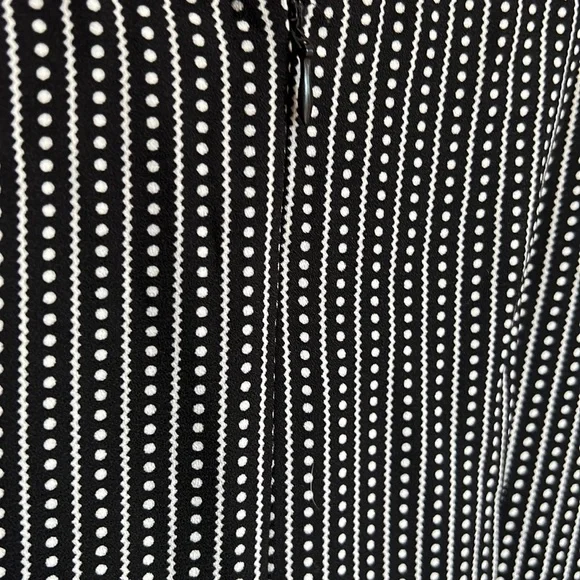 Max Studio Black/Cream V-Neck Jumpsuit. - Picture 6 of 10